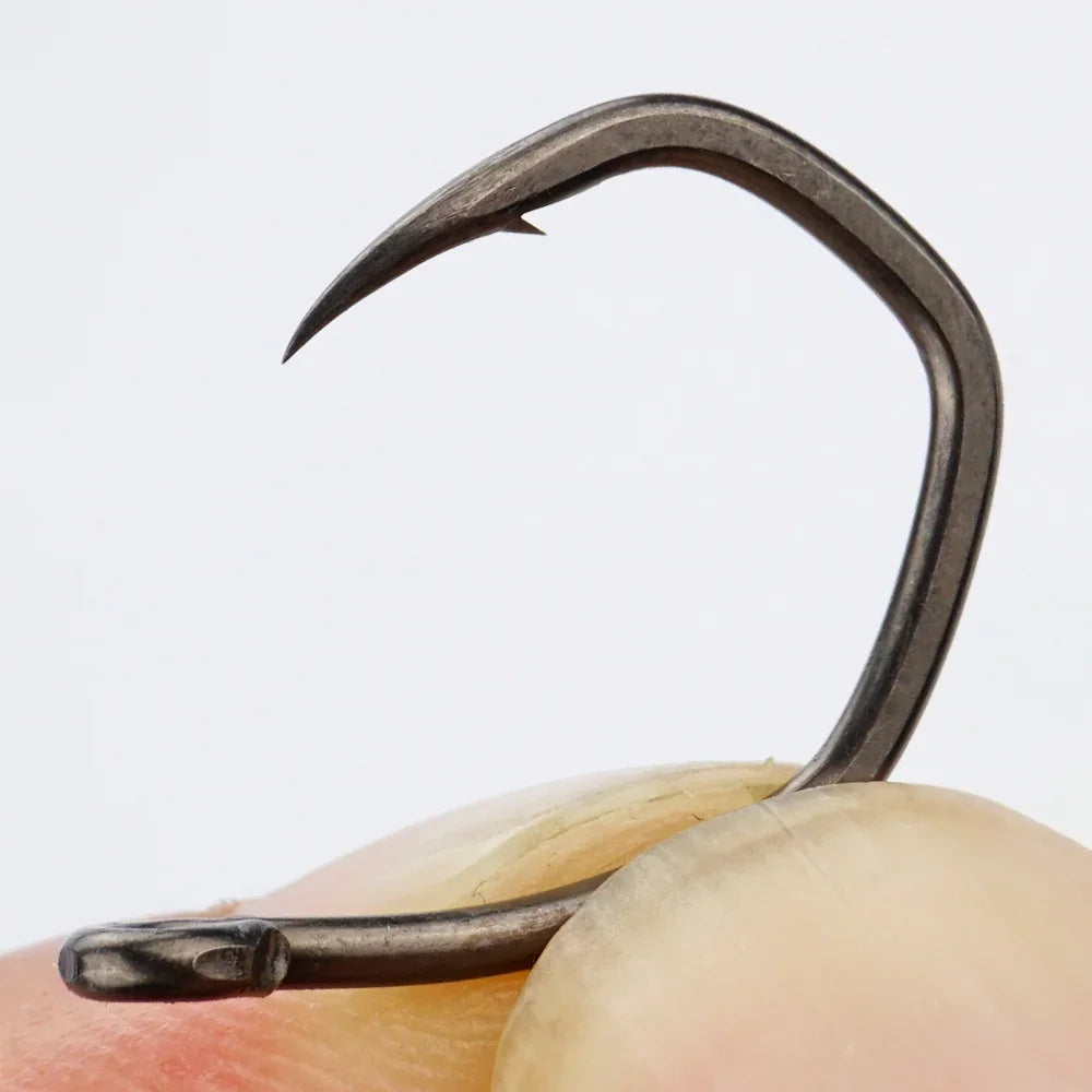 Hirisi 50pcs PTFE Coated High Carbon Stainless Steel Micro Barbed Fish Hook With Eye 8033 Fishing Accessories Spliceable Box