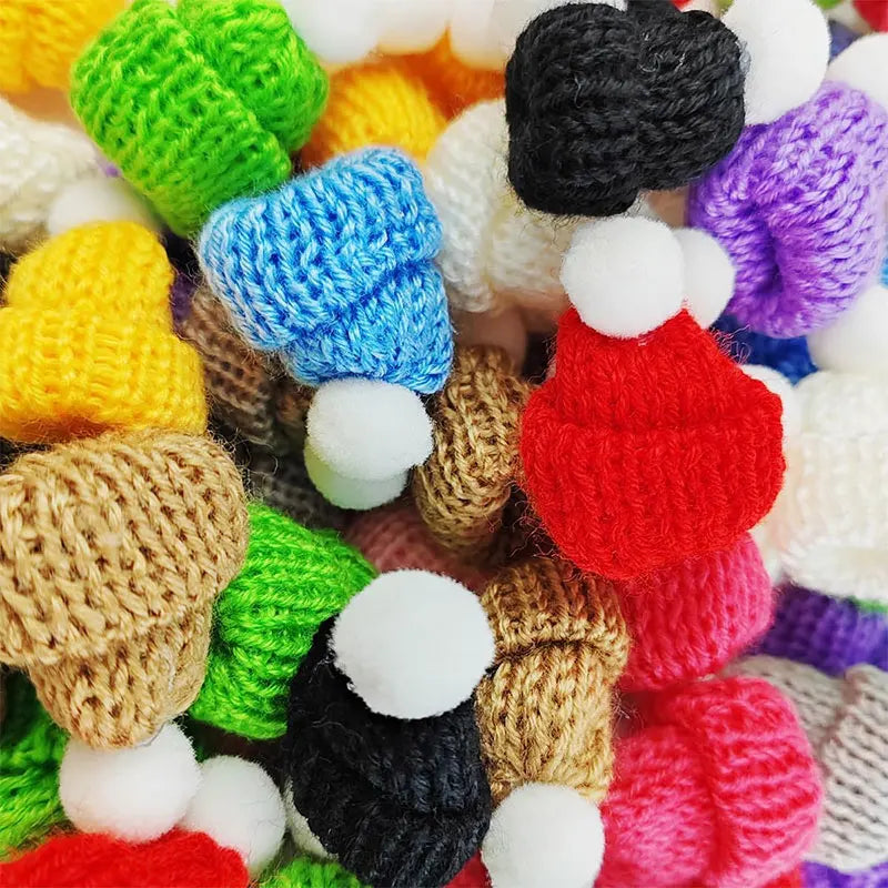 10-50Pcs Mini Knitting Hats Christmas DIY Craft Knitting Doll Hats Mini Wool Hat for Christmas Tree Ornaments DIY Hair Accessory