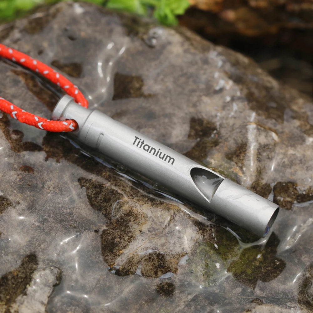 Camping Emergency Titanium Whistle Loud Portable Keychain Necklace Whistle EDC Keyring Outdoor Emergency Survival Tool Hiking