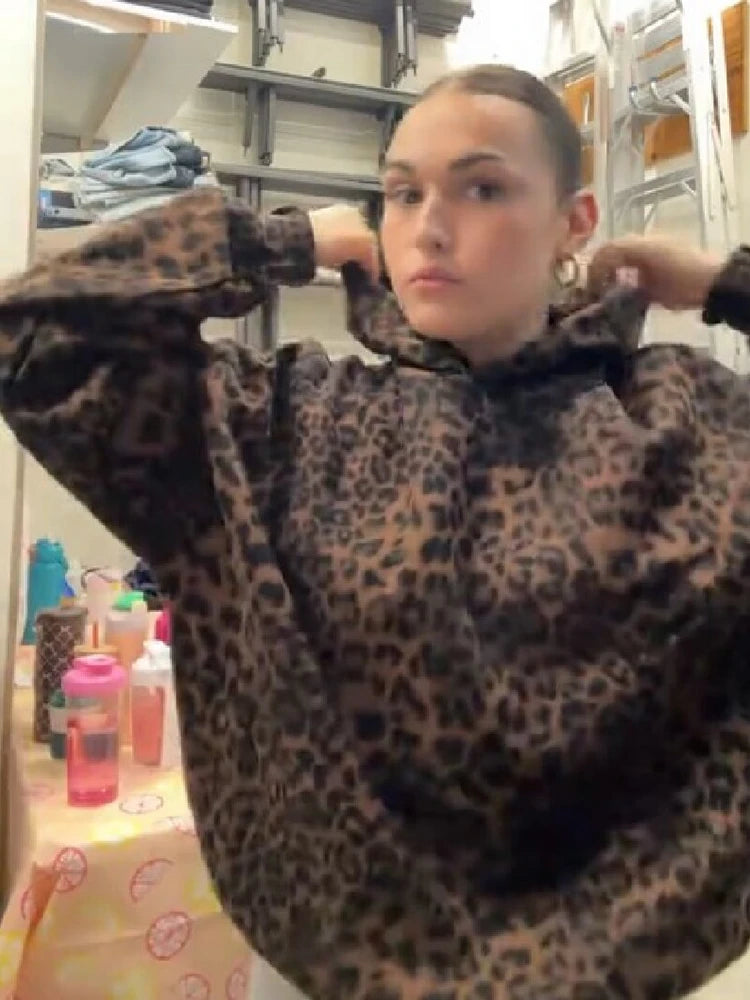 Elegant Chic Spotted Leopard Hoodie Stylish Vintage Relaxed Women Pullover Sweatshirts Casual Trendy Fashion Fall Street Outfit