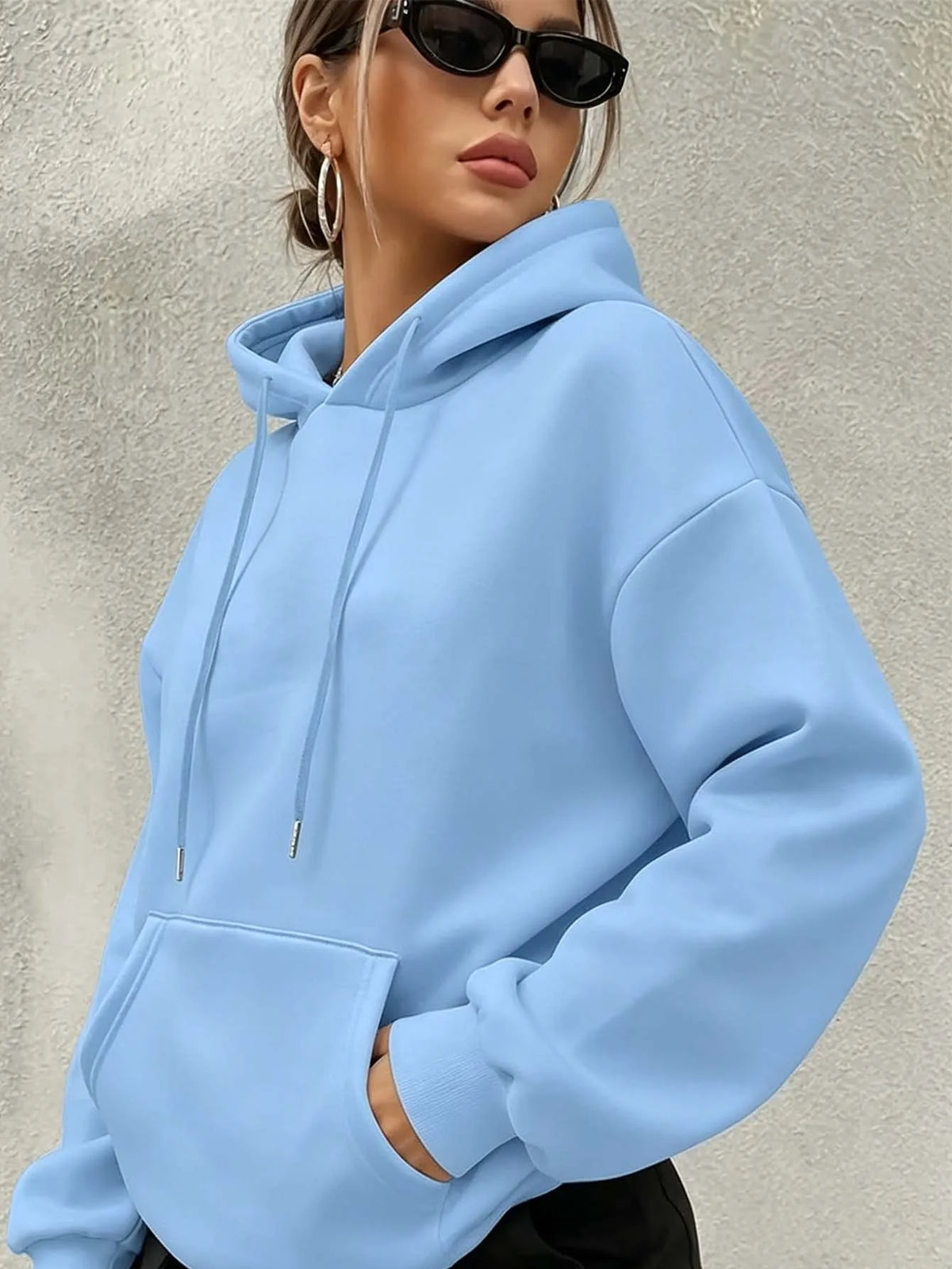 Women's loose-fitting hooded long-sleeved drawstring kangaroo pocket pullover hoodie, casual street style, autumn daily wear