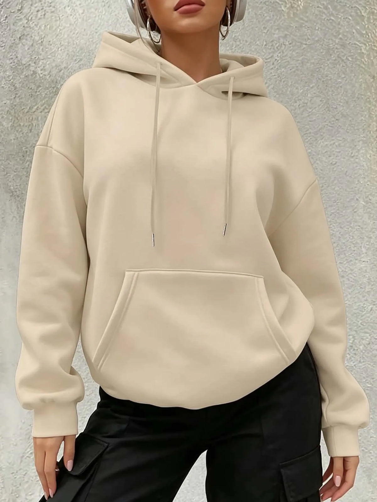 Women's loose-fitting hooded long-sleeved drawstring kangaroo pocket pullover hoodie, casual street style, autumn daily wear
